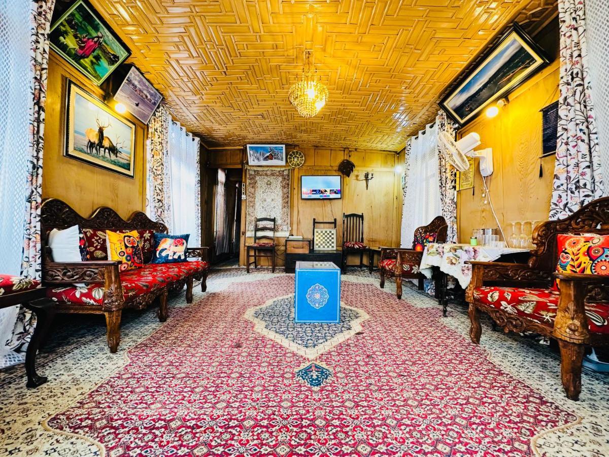 Srīnagar Houseboat New Retreat Group Bed & Breakfast エクステリア 写真
