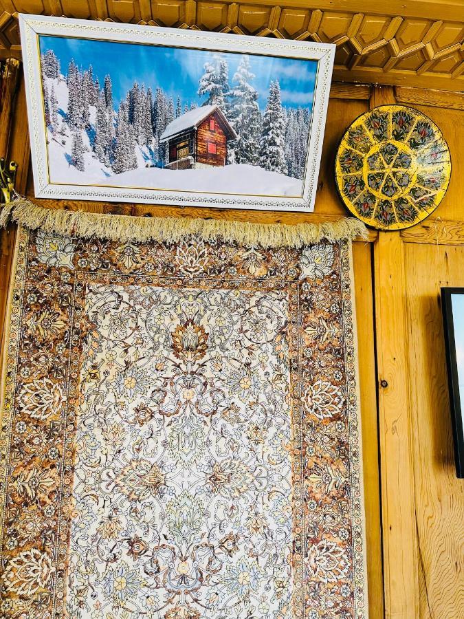 Srīnagar Houseboat New Retreat Group Bed & Breakfast エクステリア 写真